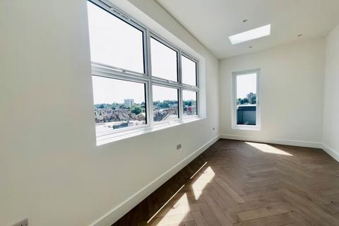 High Street, Flat 10, CR0