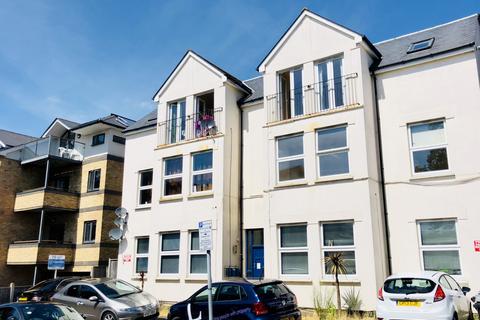 2 bedroom flat to rent, Woodstock Road, Croydon, CR0