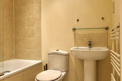 2 bedroom flat to rent, Woodstock Road, Croydon, CR0