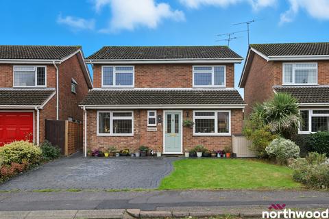 37 Moretons, Galleywood, Chelmsford, CM2 8RG