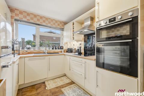 37 Moretons, Galleywood, Chelmsford, CM2 8RG