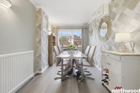 37 Moretons, Galleywood, Chelmsford, CM2 8RG