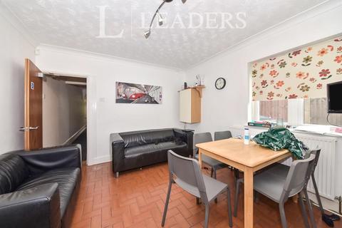 1 bedroom semi-detached house to rent, Huntly Grove, PE1
