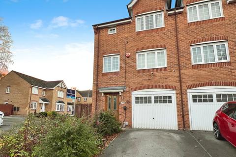4 bedroom end of terrace house for sale, Radulf Gardens, West Yorkshire WF15
