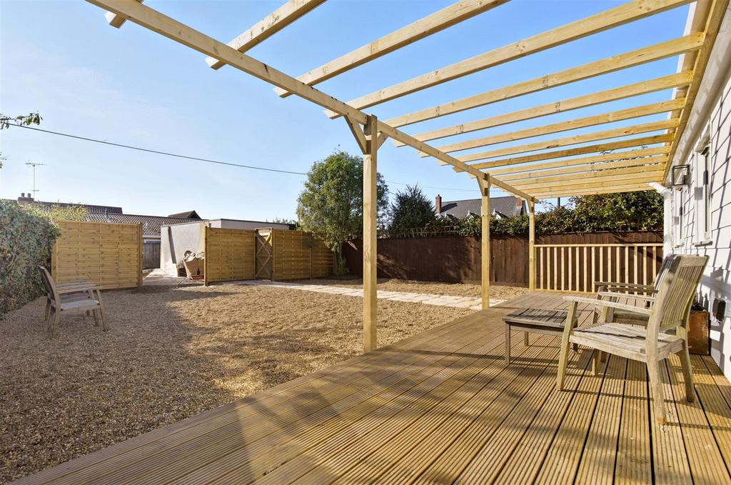19 Halesworth Road 22.jpg