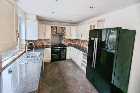 undefined, Park Avenue, West Yorkshire HX5