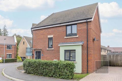 3 bedroom semi-detached house for sale, Peter Pulling Drive, Norwich NR8