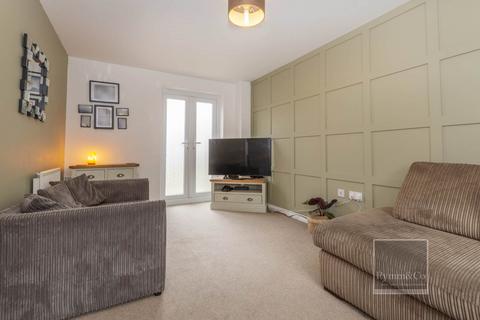 3 bedroom semi-detached house for sale, Peter Pulling Drive, Norwich NR8