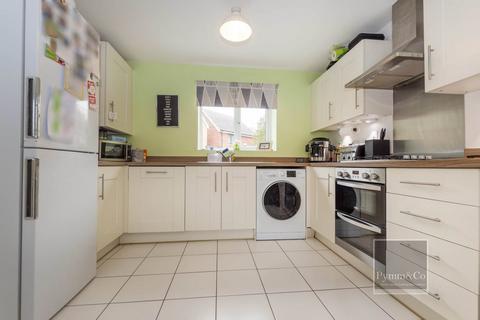 3 bedroom semi-detached house for sale, Peter Pulling Drive, Norwich NR8