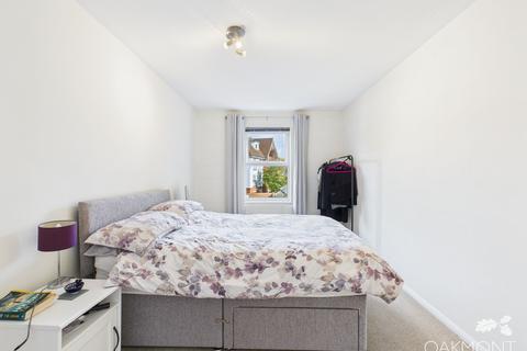 2 bedroom flat for sale, Sheldon Court, Rayleigh Road, Hutton, Brentwood