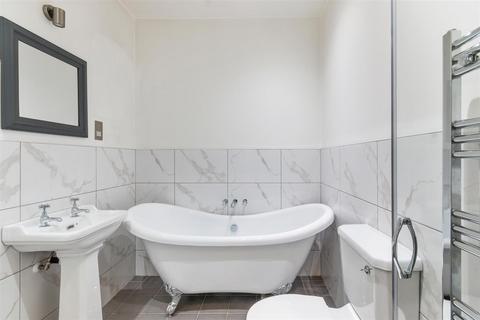 3 bedroom maisonette for sale, Worple Road, West Wimbledon SW20