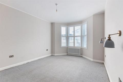 3 bedroom maisonette for sale, Worple Road, West Wimbledon SW20