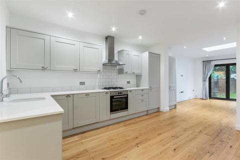 3 bedroom maisonette for sale, Worple Road, West Wimbledon SW20