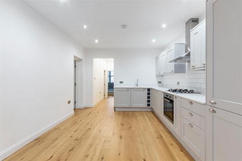 3 bedroom maisonette for sale, Worple Road, West Wimbledon SW20