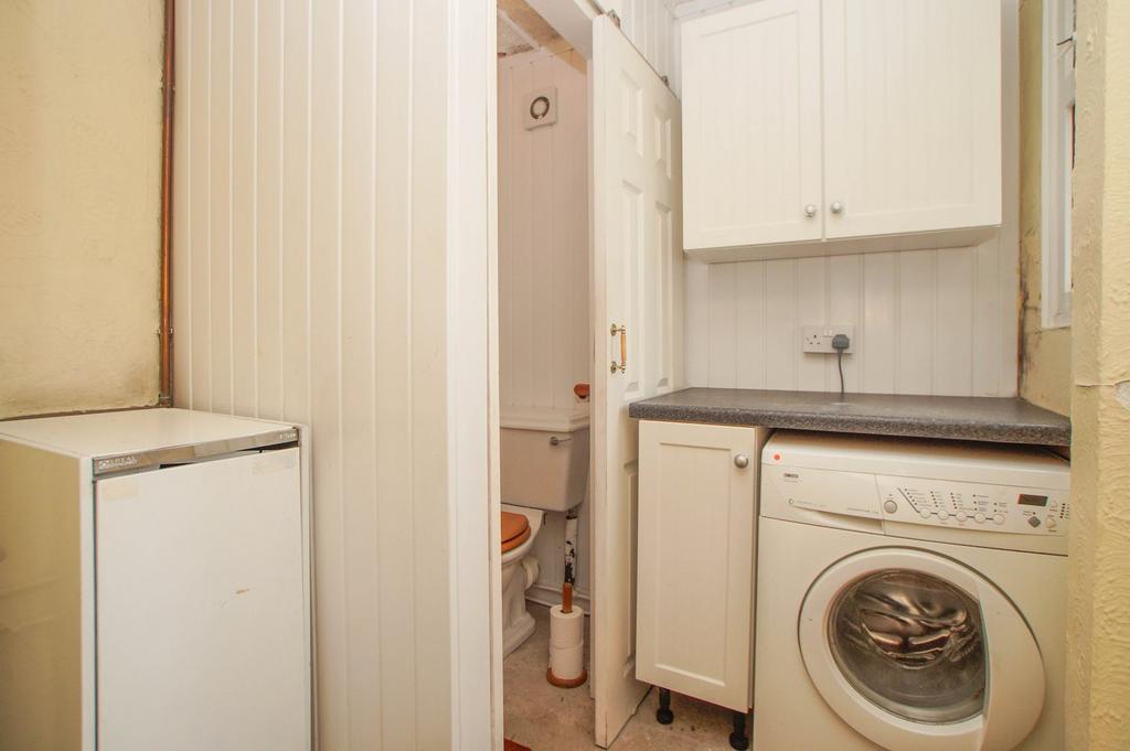 Utility Room & Cloakroom