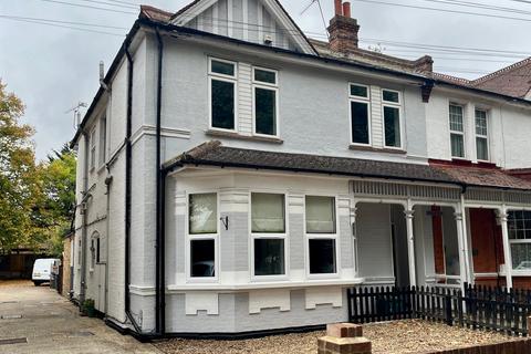 undefined, Avenue Road, Staines-upon-Thames TW18