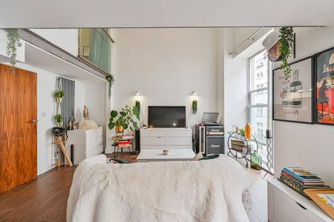 2 bedroom flat for sale, Cadogan Road, Woolwich Riverside, London, SE18