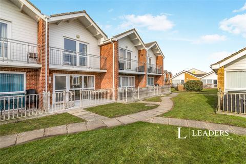 3 bedroom terraced house to rent, Waterside Park, Waterside Park, NR32