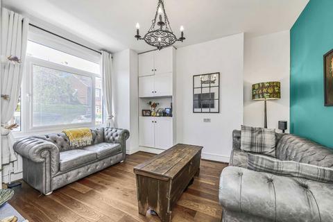 3 bedroom terraced house for sale, Eswyn Road, London SW17