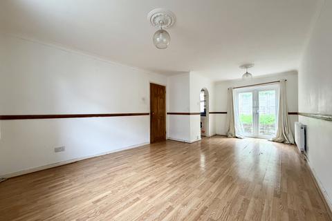3 bedroom house to rent, High Street, Greenhithe, DA9