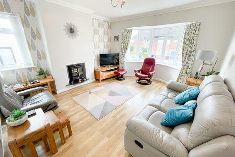 2 bedroom semi-detached bungalow for sale, Ennerdale Road, Woodley