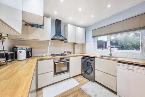 undefined, Abbotts Road, Mitcham CR4