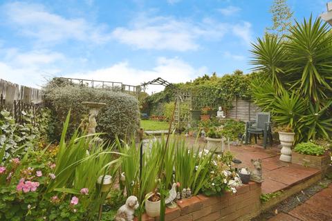 3 bedroom terraced house for sale, Eastchurch Road, Margate, Palm Bay