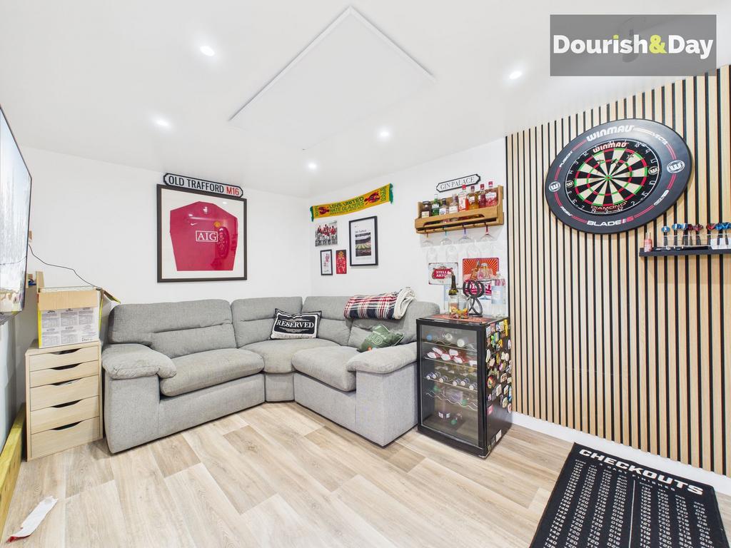 Bar / Games Room