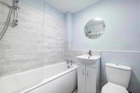 2 bedroom flat for sale, Kingfisher Wharf, Nottingham, NG7