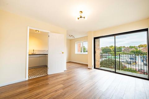 2 bedroom flat for sale, Kingfisher Wharf, Nottingham, NG7