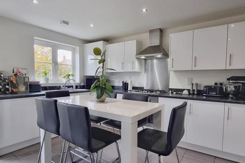 4 bedroom townhouse for sale, Brooklands Avenue, Wixams, Bedfordshire, MK42