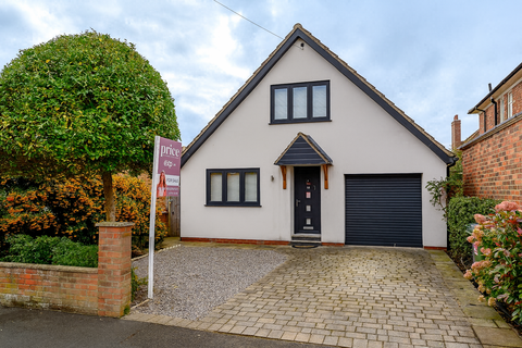3 bedroom detached house for sale, Moorland Road, York YO10