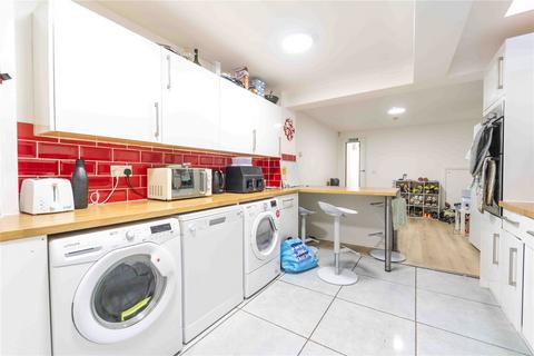 6 bedroom house to rent, Teignmouth Road, Birmingham B29