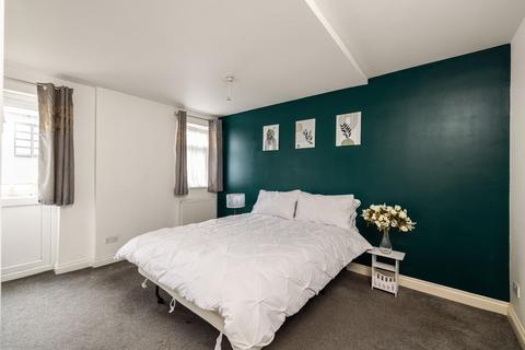 1 bedroom flat for sale, St. Johns Lane, Bedminster