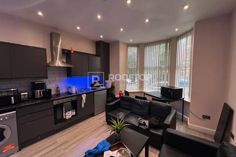 4 bedroom house to rent, Victoria Road, Leeds LS6