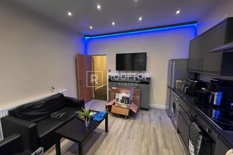 4 bedroom house to rent, Victoria Road, Leeds LS6