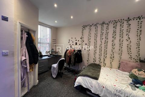 4 bedroom house to rent, Victoria Road, Leeds LS6