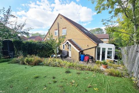 undefined, Gisburn Close, Milton Keynes MK13