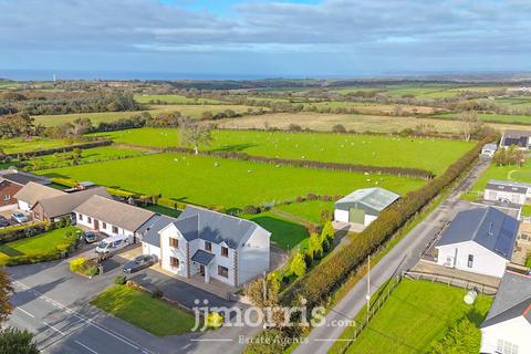 4 bedroom property with land for sale, Pentre'r Bryn, Llandysul