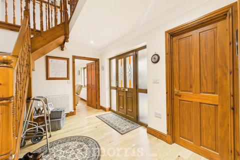 4 bedroom property with land for sale, Pentre'r Bryn, Llandysul