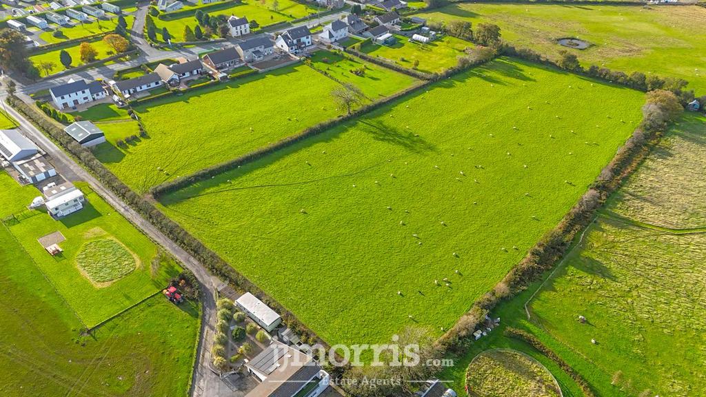 26 B15615-ABD9-4 AC2-946 C-0 C8823 F318 F8.jpeg