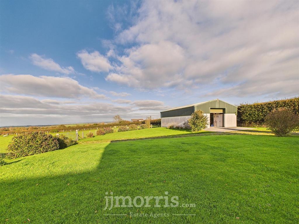 CAM05297 G0-PR0103-STILL014.jpg