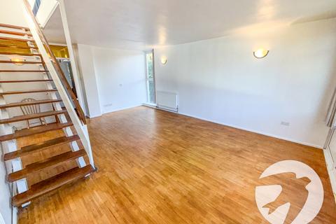 4 Moat Court, London, SE9 5QD