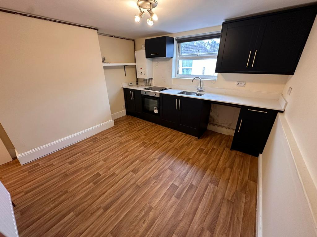 Modern 3-Bedroom Property in the Lea Bridge / Wal