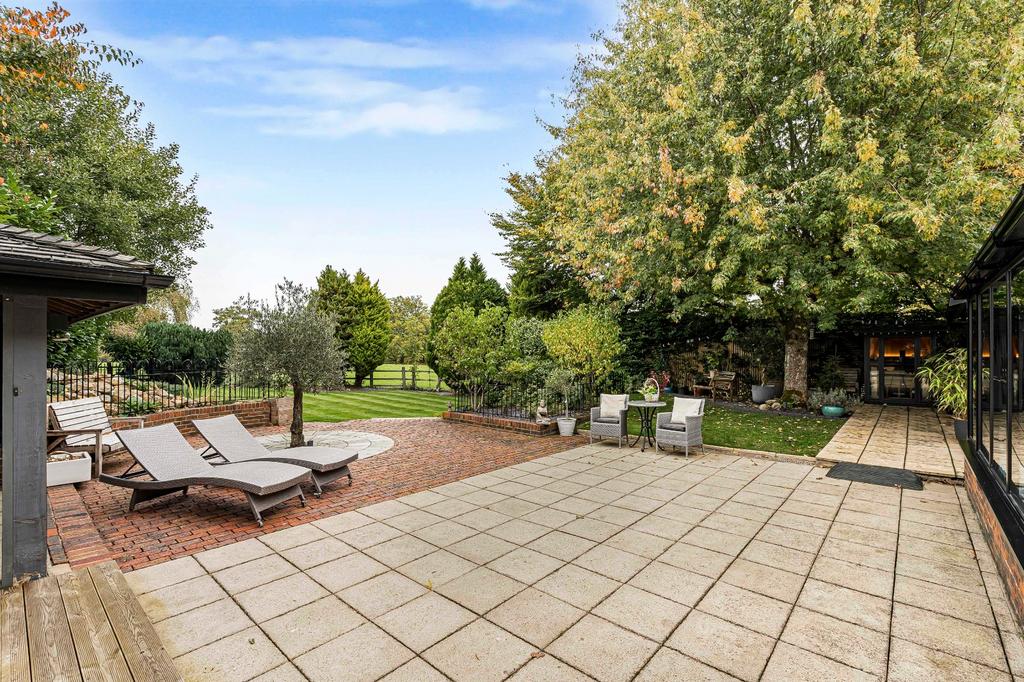 Garden Terrace