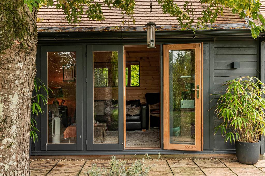 Summer House/Office