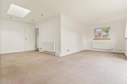 22 Hurley Road, Worthing, BN13 2PB