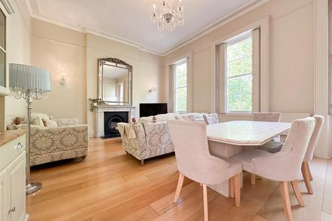 3 bedroom apartment to rent, Bayshill Road, Montpellier GL50 3AY
