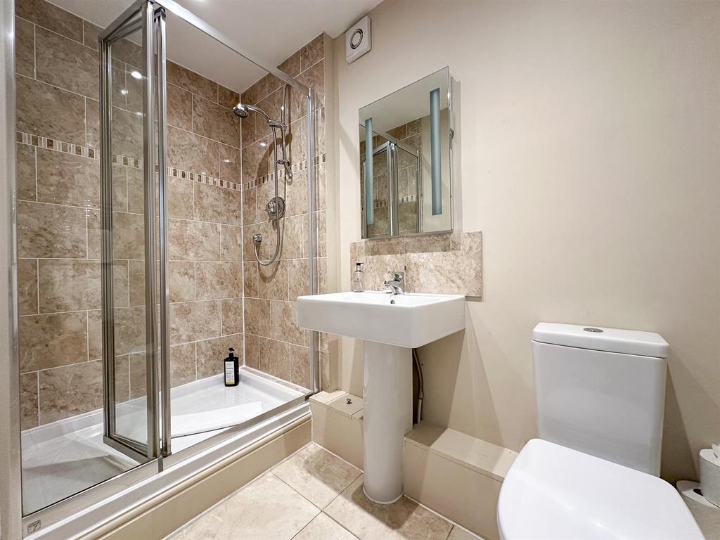 En Suite 1