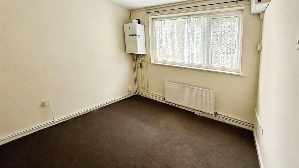 Bedroom 2 (1)